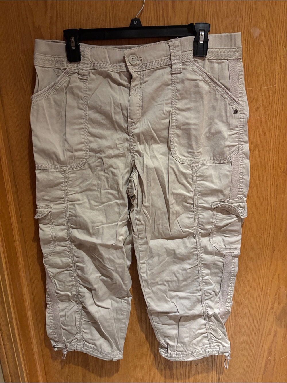 Style & Co. cargo capri pants, stonewall
Size 12